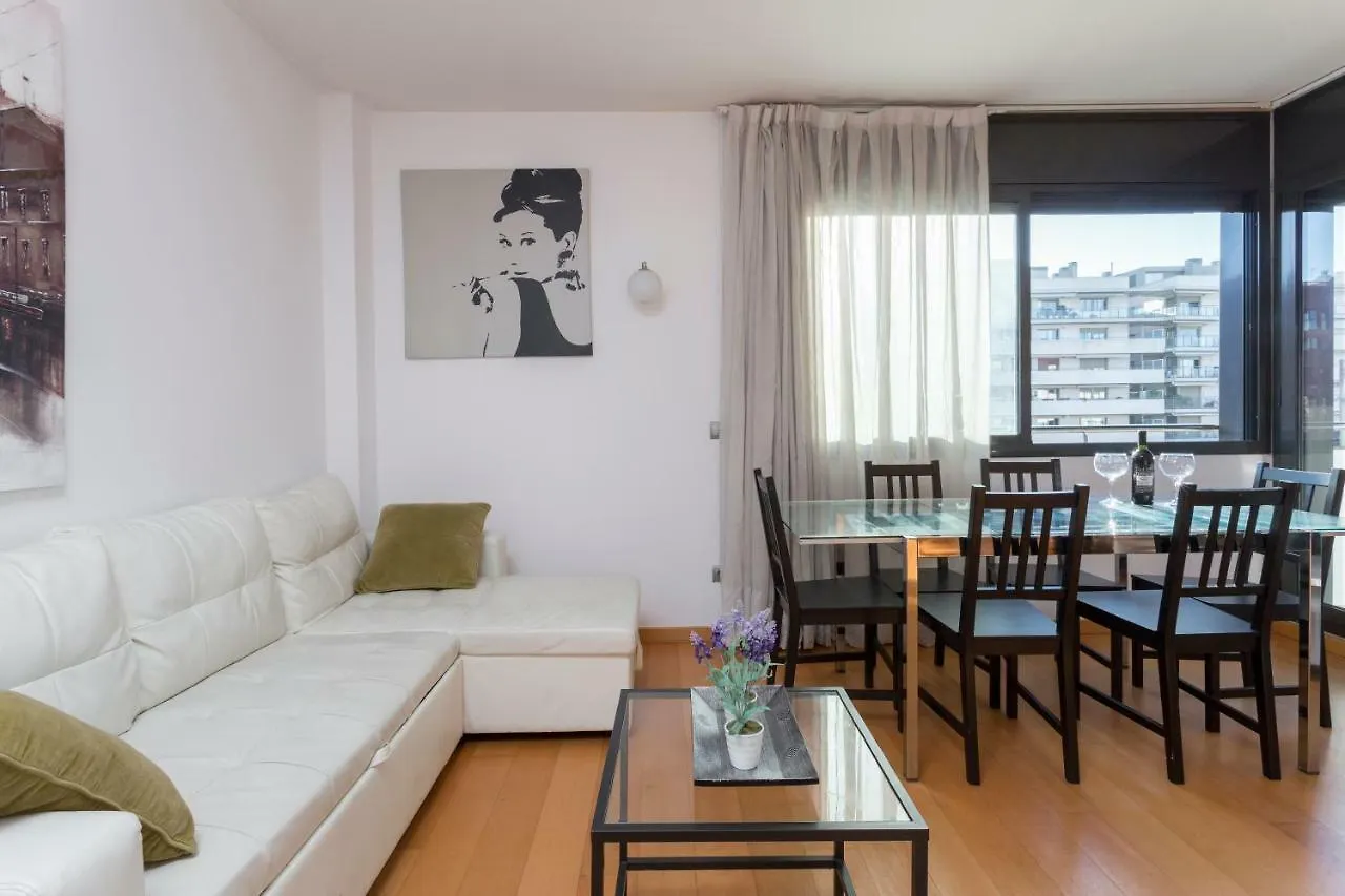 1217 - Pool And Beach Nice Apartment II برشلونة